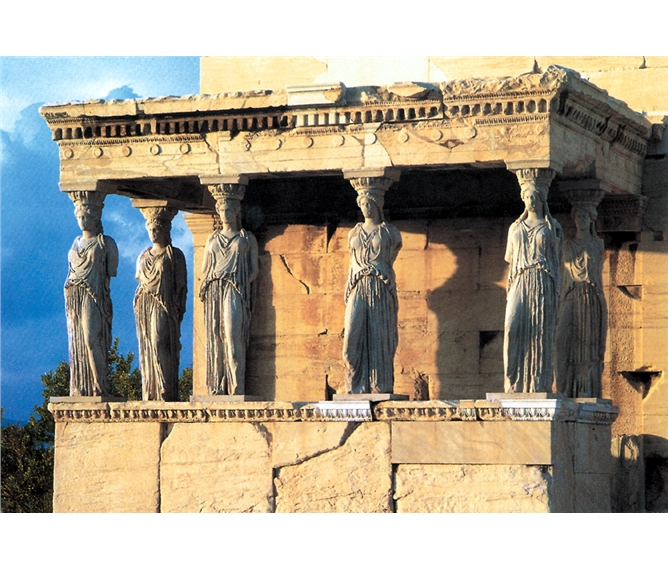Řecko a Jónské ostrovy - Řecko - Atény - Akropolis, Erechteion, sochy karyatid podpírají severní terasu chrámu, 421-407 př.n.l. z mramoru z hory Pentelikon