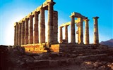 Řecko, za starověkými památkami letecky 2023 - Řecko - jeden z několika zachovaných antických chrámů