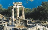 Řecko a ostrovy - Řecko -  Delfy,věštírna, otázkami opředená stavba zvaná Tholos o níž nikdo neví k čemu sloužila, snad k chovu posvátných hadů a obřadů s nimi