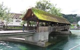 Švýcarské železnice a Rhétská dráha UNESCO 2023 - Švýcarsko - Luzern - dřevěný most Spreuerbrücke z 13.století
