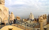 Barcelona, Montserrat a Girona s pobytem u moře 2023 - Španělsko, Barcelona, Casa Mila, střecha
