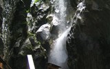 Alpské vodopády, soutěsky a Orlí hnízdo 2022 - Německo - Berchtesgaden - soutěska Vorderkaserklamm , 400 m dlouhá a 80 m hluboká