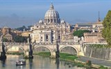 Řím, věčné město a Vatikán letecky 2023 - Itálie - Řím - bazilika sv.Petra, 1506-90, arch. Bramante, Rafael, Michelangelo, nejvyšší kupole na světě