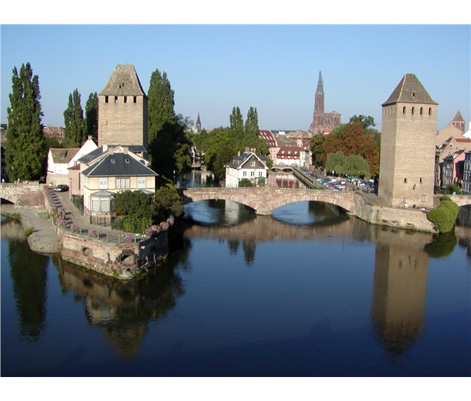 Europapark a Štrasburk - Francie, Alsasko, Štrasburk, most Ponts Couverts ze 17.stol se 45 obrannými věžemi