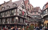 Colmar - Francie - Alsasko -  Colmar, hrázděné domy vládnou v celém historickém centru