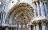 Památky Benátek - Itálie - Benátky - San Marco, detail hlavního portálu