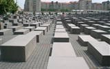 Berlín, město umění, historie i budoucnosti - Německo - Berlín - památník holocaustu, 2003-5, návrh P.Eisenmann a R.Serra