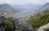 Moře a krásy Černé Hory s výletem do Albánie 2024 - Černá Hora - Boka Kotorská, hory nad zálivem který má spíše charakter severského fjordu