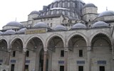 Istanbul, městou dvou kontinentů 2024 - Turecko - Istanbul -Sulejmanova mešita, vnitřní nádvoří