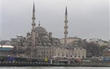 Památky UNESCO - Turecko - Turecko - Istanbul - Nová mešita, post. 1597 až 1663, matkou Mehmeda III a dokončena matkou Mehmeda IV. Valide 