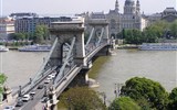 Budapešť, Bratislava, Dunajský ohyb, Mosonmagyorovár, památky a termální lázně (výstava Renoir) - Maďarsko - Budapešť - řetězový most  post. 1839-1849, W.T.Clarkem a A.Clarkem na podnět hraběte Széchenyie