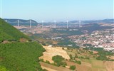 Zelený ráj Francie, kaňony, víno a památky UNESCO 2022 - Francie -  Périgord - dálniční most u Millau, jeden z moderních divů světa, nejvyšší most Evropy a 2.nejvyšší na světě