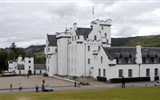 Blair Castle - Velká Británie - Skotsko - Blair Atholl, založen ve 13.stol, přestavěn v 16.století