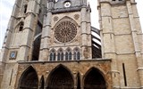 Svatojakubská cesta do Santiaga de Compostela 2023 - Španělsko, Svatojakubská cesta, Léon, gotická katedrála S.Maria, zvaná Dům světla, 13.-16.století