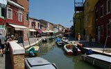 Benátky, ostrovy Murano, Burano a Torcello - Itálie, Benátsko, Murano, domky u kanálu