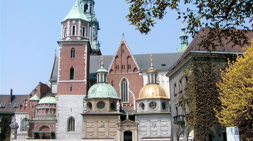Krakov (Krakow), Wroclaw, Wieliczka a památky UNESCO 2024  Polsko - Krakow - katedrála původně románská, 1320-64 goticky přestavěna, později výrazně barokizována