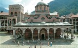 Národní parky a moře Bulharska - Bulharsko - Rilský monastýr - památka UNESCO, založen ve 14.stol, přestavěn po požáru v 19.stol.
